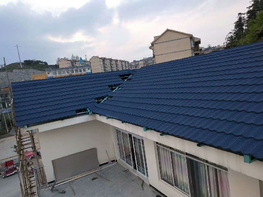 彩石金屬瓦.jpg